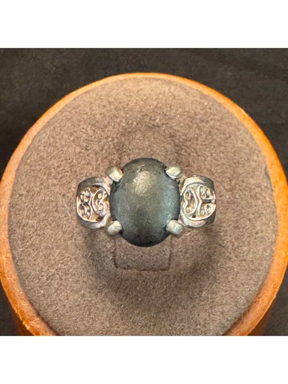 Sterling Silver 925 Jet Prong Set Scroll Shoulders Statement Ring Size 5.5